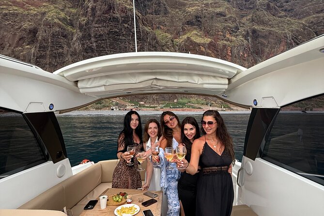 Half Day Private Yacht Tour in Madeira with Paddleboard & Snorkel - Câmara de Lobos and the story behind its name