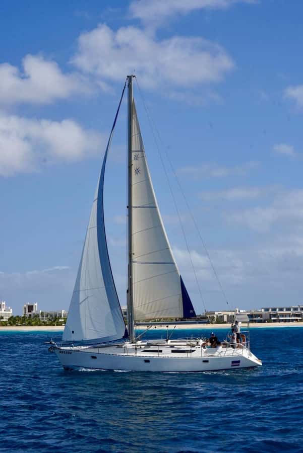 Half-Day Sailing Yacht Adventure in Sal Island - 3 hours - Who will enjoy this most?