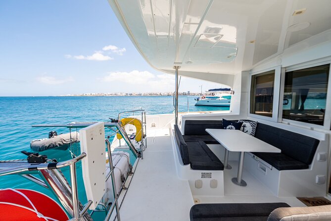 Half Day Scenic Catamaran Experience - Santa Maria Caves, a quick photo stop