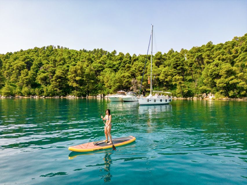 Halkidiki: Private Sailing Yacht Cruise Swim in Blue Waters - The private yacht experience and onboard extras