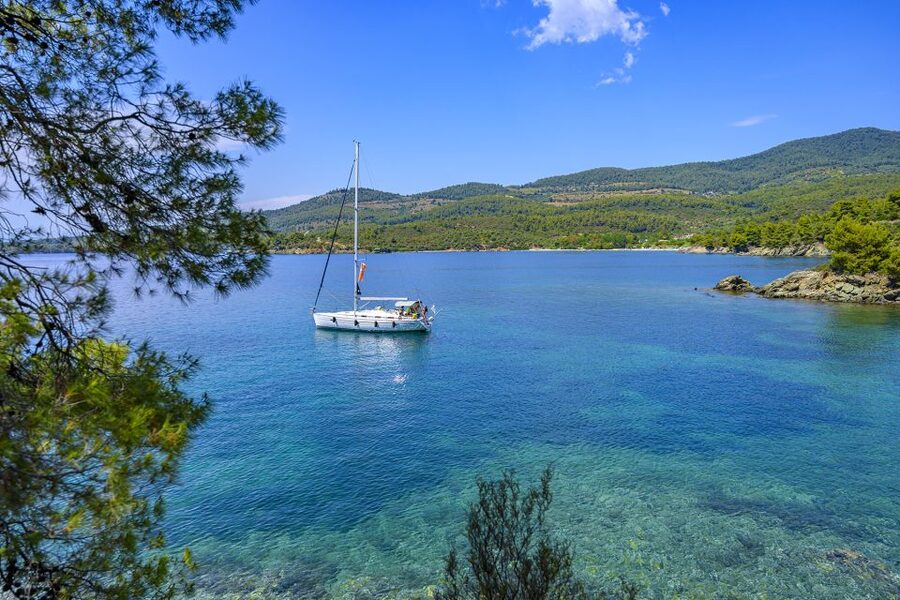 Halkidiki: Private Sailing Yacht Cruise Swim in Blue Waters - Choosing between three very different cruises