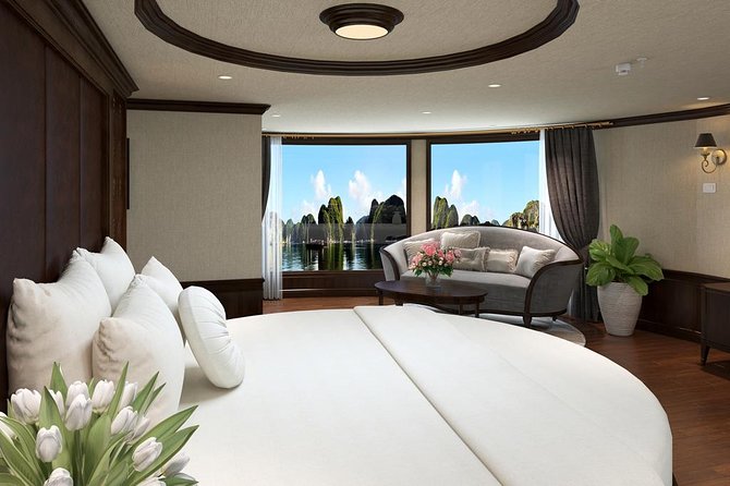 Halong bay luxury cruise 2D/1N: Kayaking, Swimming, Titop island & Surprise cave - The Hanoi pickup and the road to Tuan Chau