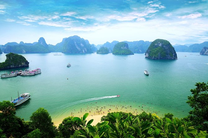 Halong Bay Luxury Cruise one day Tours - Boarding the boat at Tuan Chau