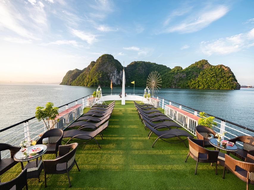 Halong Bay Luxury Cruise with Kayaking & Lunch Buffet - Who will enjoy this day most