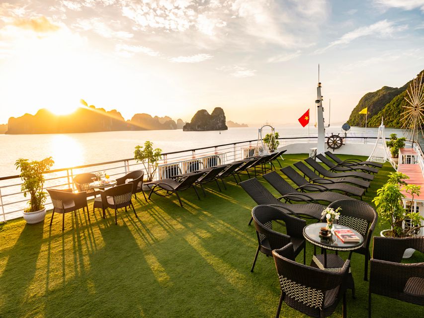 Halong Bay Luxury Cruise with Kayaking & Lunch Buffet - The return to Hanoi can be the hardest part