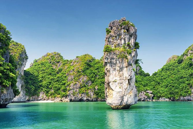 Halong Luxury Cruise Full Day Tour from Hanoi: All Inclusive - Ti Top Beach and the climb for the view