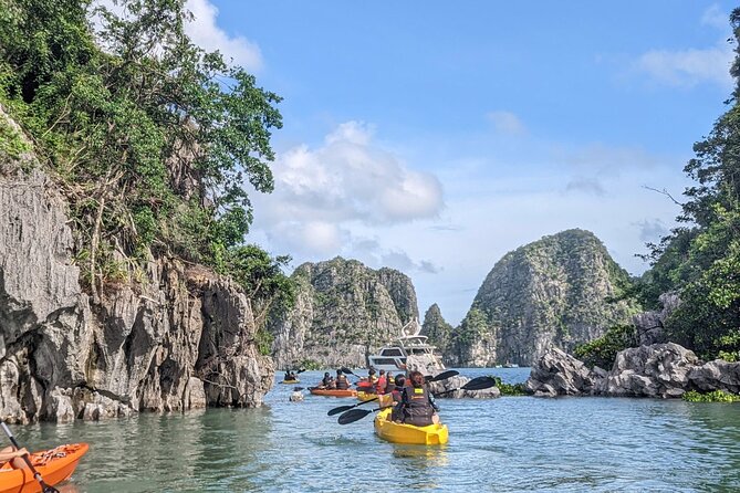 Hanoi: Cat Ba Island- Lan Ha Bay Day Trip on Luxury Cruise, Lunch - Boarding the Serenity cruise at Beo Harbour