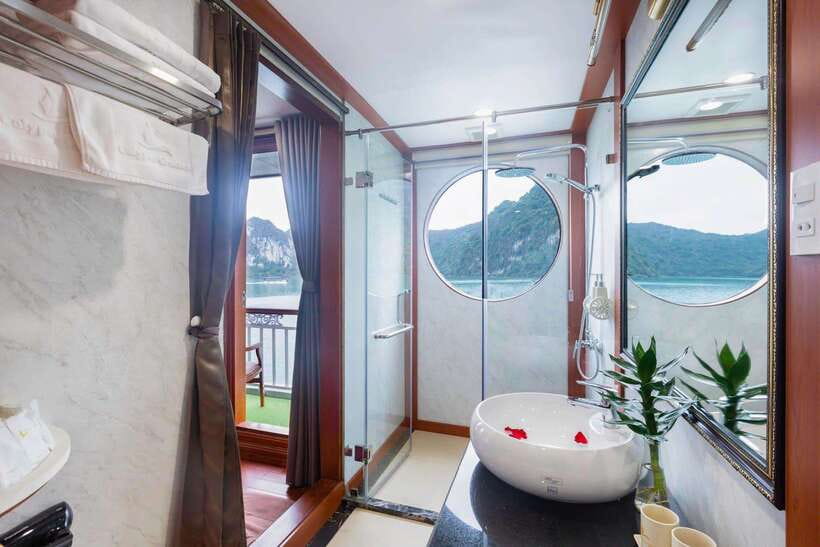Hanoi: Lan Ha Bay -Cat Ba Island 1 or 2-Day on Luxury Cruise - Choosing between the one-day and two-day routes