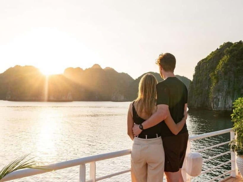 Hanoi: Lan Ha Bay & Cat Ba Island Day Trip on Luxury Cruise - Cai Beo, a floating village beside the mountains
