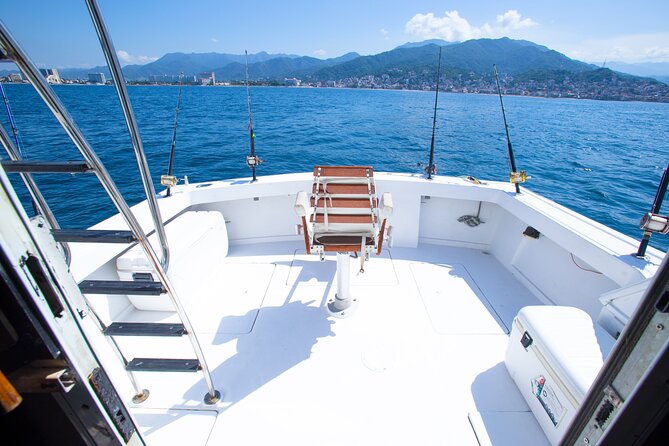 Hatteras 42-44' Classic Yachts in Puerto & Nuevo Vallarta - Whales, dolphins, and the surprise value of a slow day