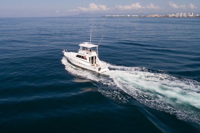 Hatteras 42-44' Classic Yachts in Puerto & Nuevo Vallarta - Offshore fish or more action inshore