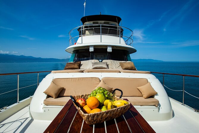 Hatteras 58-61' Luxury Yacht in Puerto Vallarta & Nuevo Nayarit - Who will enjoy this yacht cruise most