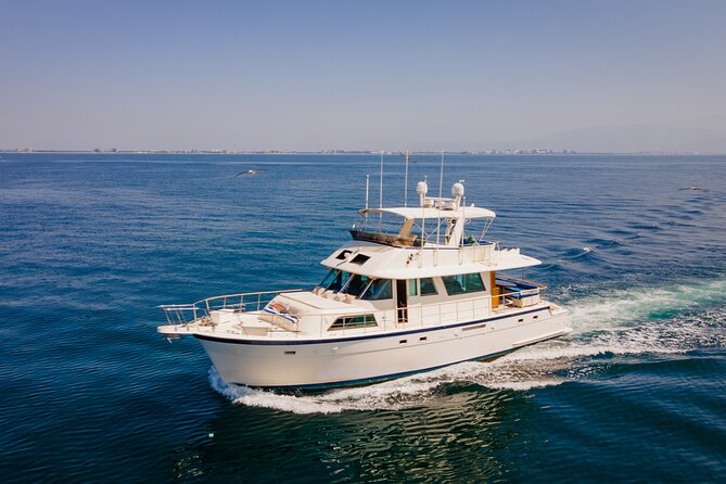 Hatteras 58-61' Luxury Yacht in Puerto Vallarta & Nuevo Nayarit - What the Hatteras yacht adds