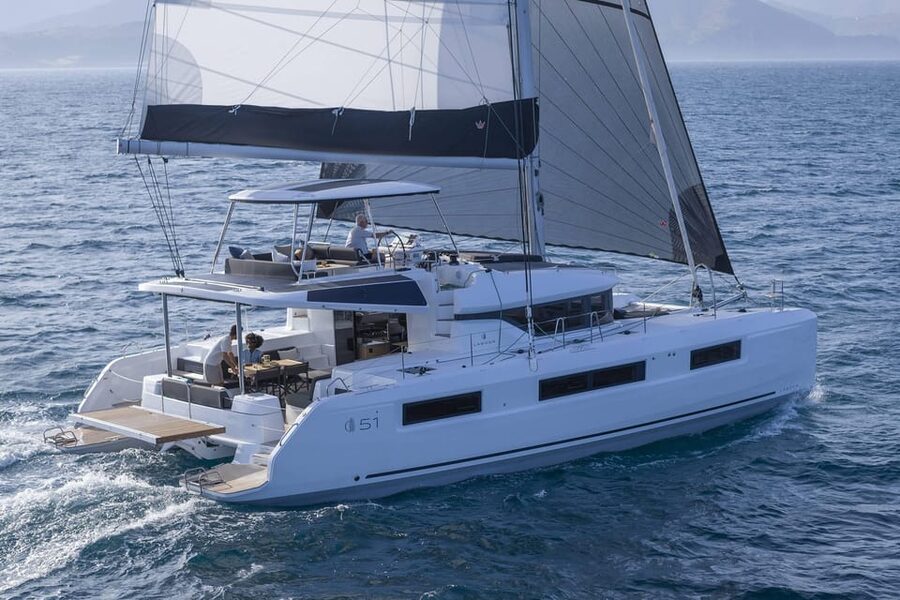 Heraklion: Dia Island Luxury Catamaran Cruise with Meal - Key points to know before booking