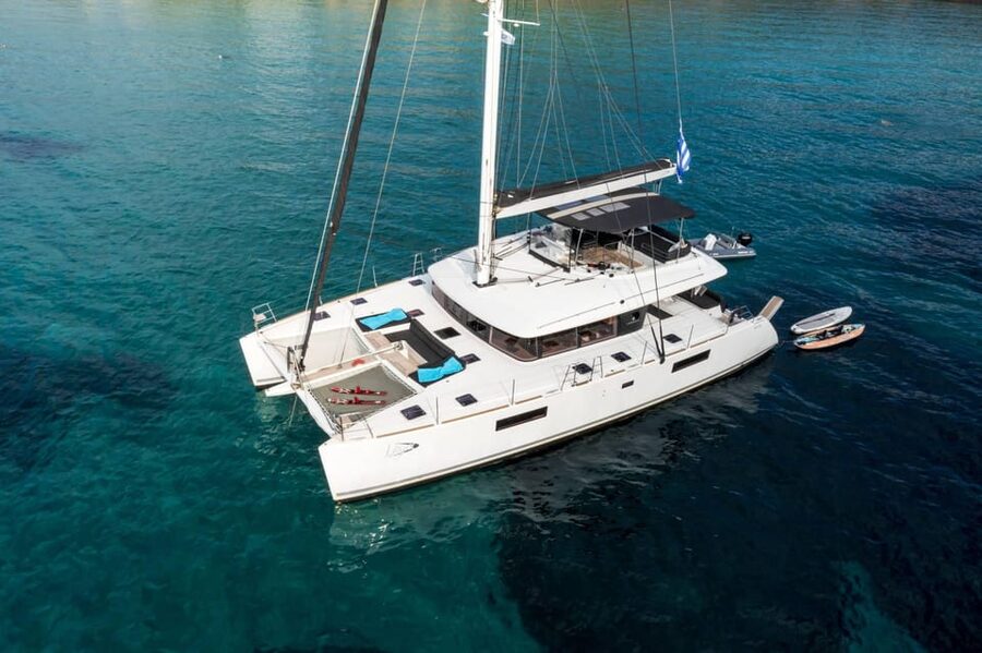 Heraklion: Dia Island Luxury Catamaran Cruise with Meal - Morning calm or afternoon sunset