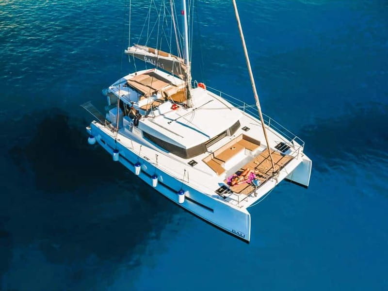 Heraklion: Luxury Catamaran Cruise to Dia Island with Lunch - Boarding at Marina Café in Heraklion