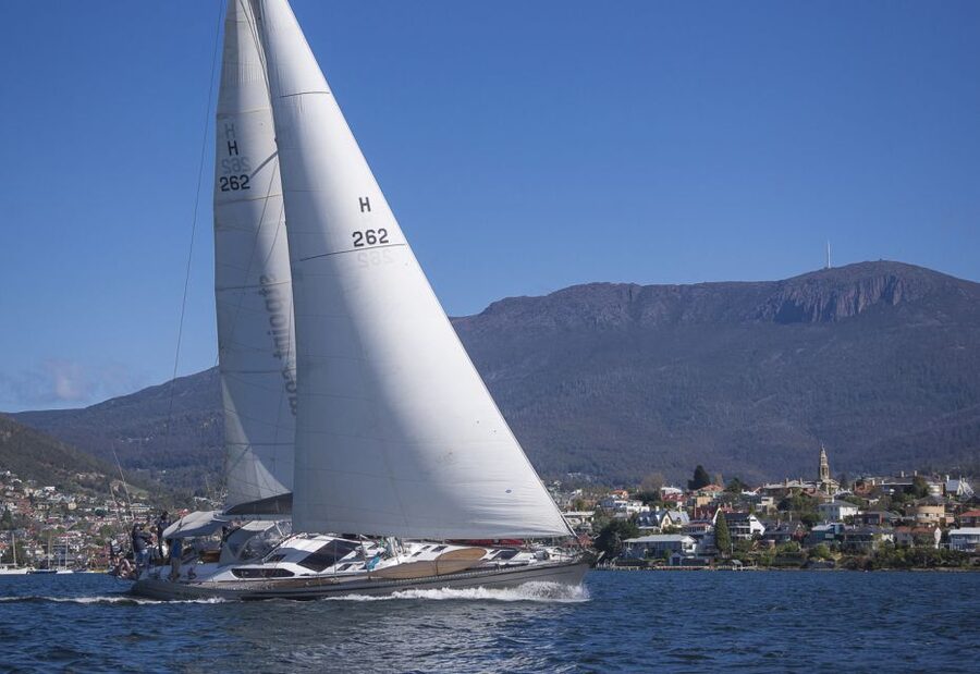 Hobart: Luxury Yacht Scenic Sailing Tour with Snacks - Practical advice before you board