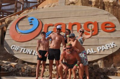 Hurghada: Elegance Yacht Cruise To Orange & Magawish island