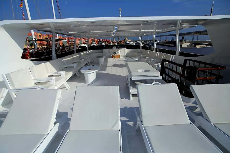 Hurghada: Luxury Cruise Trip to Orange Bay with Lunch - What this $53 day is really about
