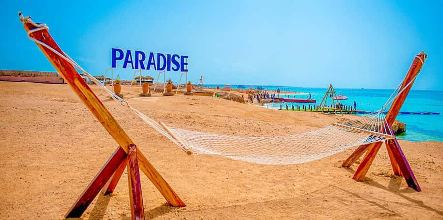 Hurghada: Paradise Island Yacht Cruise, Lunch & Snorkeling - Paradise Island beach time and lunch
