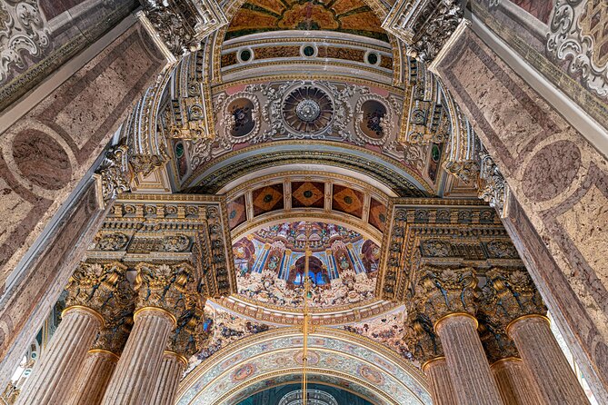 Imperial Splendor: Dolmabahce Palace & Bosphorus Yacht Cruise - The palace mosque and a short pause