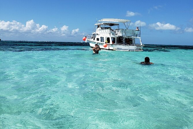 Isla Mujeres Full Day Tour on Yacht with Snorkel and Buffet - Drinks begin as the boat reaches open water