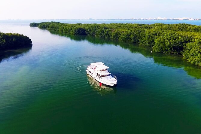 Isla Mujeres Full Day Tour on Yacht with Snorkel and Buffet - Timing, weather, and small practical matters