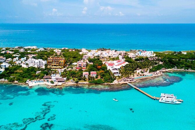 Isla Mujeres on luxury catamaran with snorkel, open bar and lunch - The first hour at El Meco