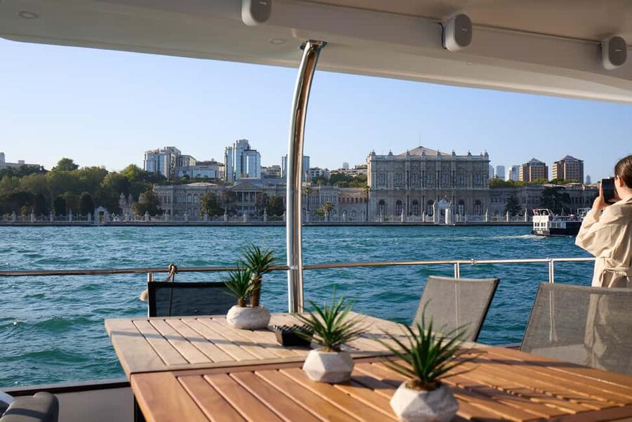Istanbul: Bosphorus Cruise by Luxury Yacht - Key points to know before boarding