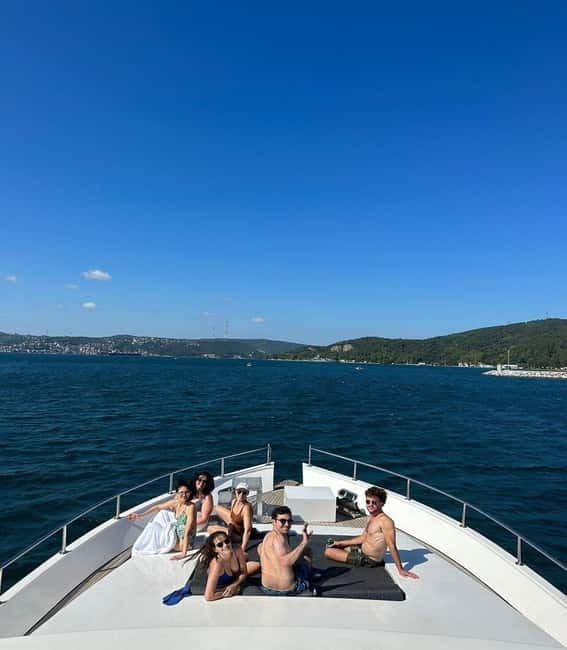 Istanbul: Bosphorus Private Guided Yacht Cruise with Snacks - Rumeli Fortress and the Fatih Sultan Mehmet Bridge