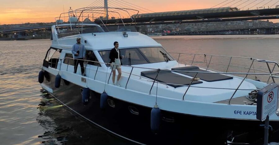 Istanbul: Bosphorus River Sunset Yacht Tour with Commentary - Who will get the most from this cruise