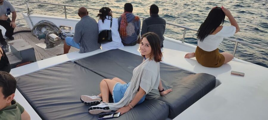 Istanbul: Bosphorus Sunset Cruise on Yacht with Live Guide - Food, drinks, and the feel aboard the yacht