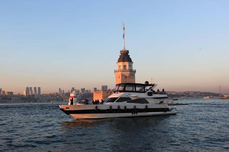 Istanbul: Bosphorus Sunset or Night Yacht Cruise & Transfers - Picking between sunset and night