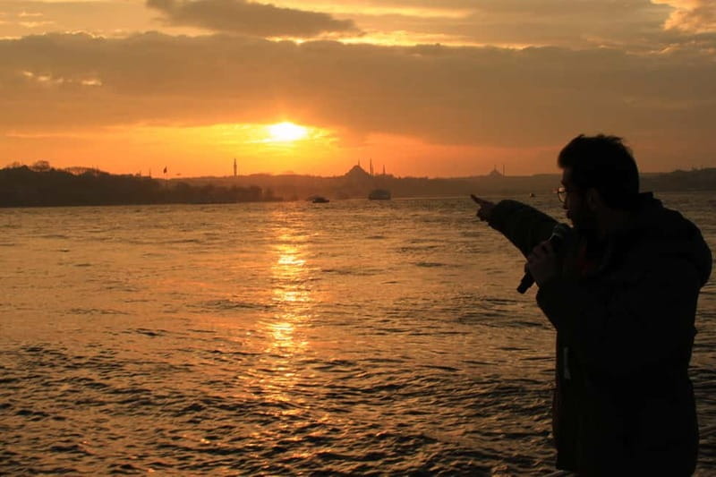 Istanbul: Bosphorus Sunset or Night Yacht Cruise & Transfers - Anatolian Fortress and Küçüksu Palace