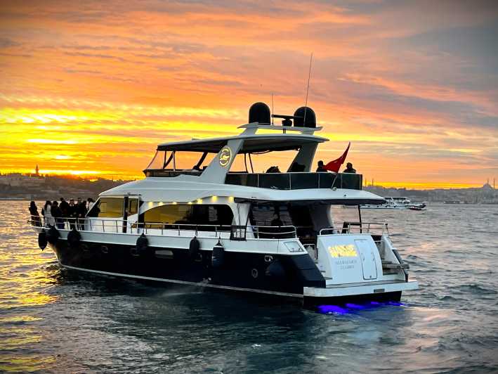 Istanbul: Bosphorus Sunset Yacht Cruise with Live Guide - Why the Bosphorus works best at sunset