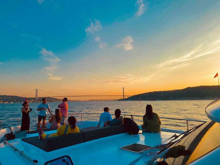 Istanbul: Bosphorus Sunset Yacht Cruise with Live Guide - What the $35 price really buys you