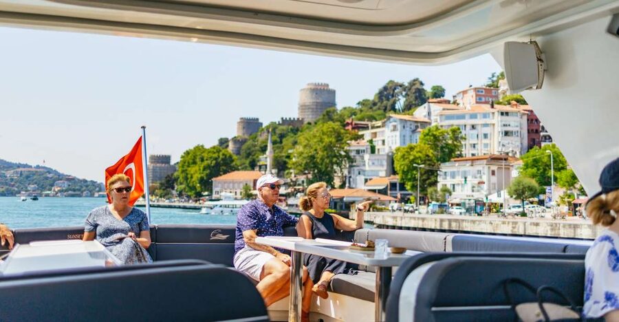 Istanbul: Bosphorus Yacht Cruise with Stopover on Asian Side - Quick points before you book