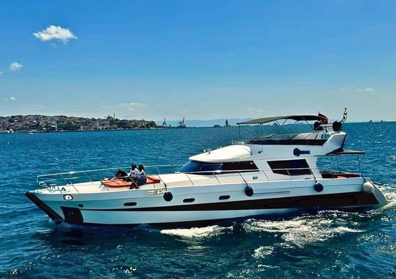Istanbul: Morning Bosphorus Yacht Cruise w/Turkish Breakfast - From Galata Bridge to the Bosphorus
