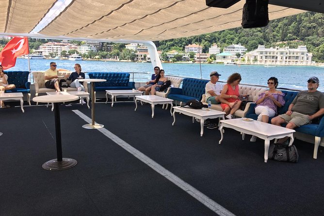 Istanbul Morning Tour: Bosphorus Yacht Cruise with Asia Stop - The guide and the value of the commentary