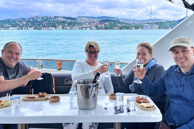 Istanbul Private Bosphorus Breakfast Cruise on Yacht - Who Will Enjoy This Most