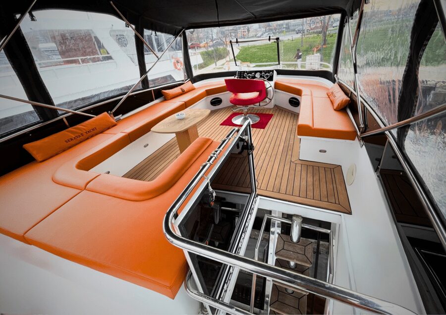 Istanbul: Private Bosphorus Cruise on Luxury Yacht - Galata Bridge, Galata Tower, and the Golden Horn