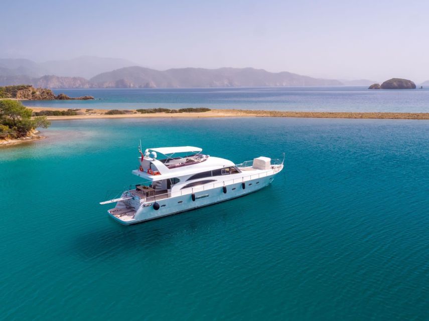 Istanbul: Private Bosphorus Tour on Luxury Yacht w/transfer - Hotel pickup starts the experience smoothly