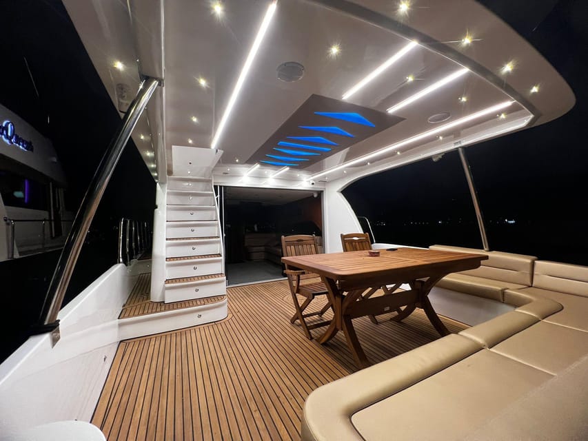 Istanbul: Private Bosphorus Yacht with Tour Guide and Snacks - Maidens Tower from the water