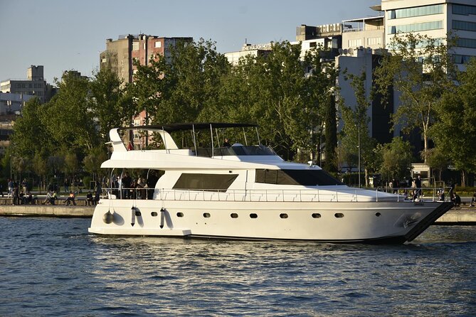 Istanbul Private Luxury Yacht on Bosphorus 25 Meter 82 Feet - Kuzguncuk, Maiden’s Tower, and the return