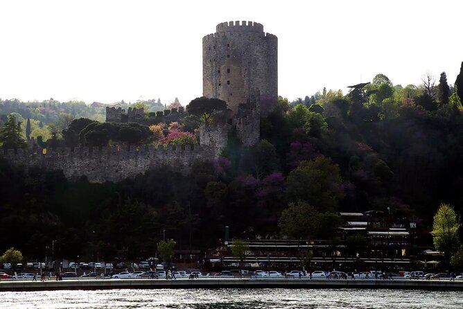 Istanbul Private Luxury Yacht on Bosphorus - Maiden Tower and the best photo moment