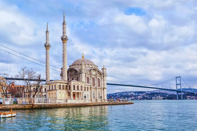 Istanbul Private Yacht Tour - 2 Hours - The Maiden’s Tower and the Asian shore