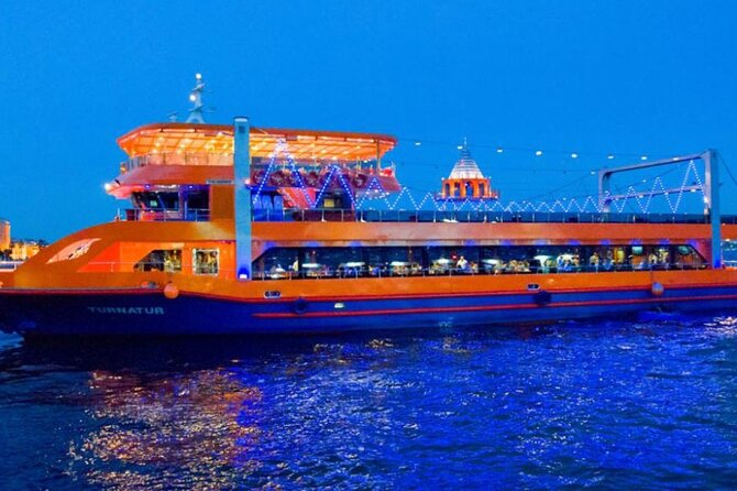 Istanbul Private Yacht Tour on the Bosphorus – 2-Hour Charter - Dinner onboard and the pace of the evening