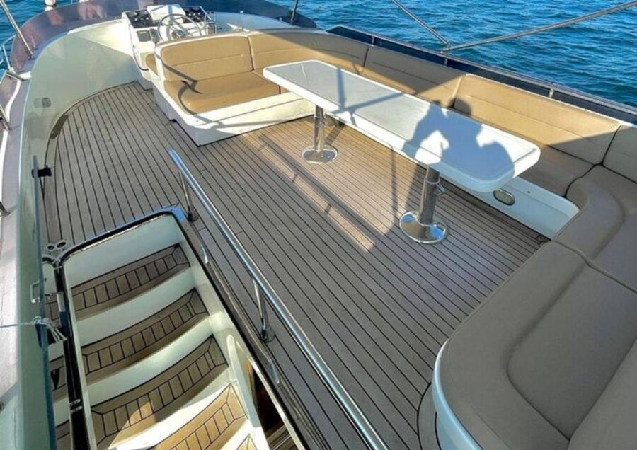 Istanbul: Small-Group Luxury Yacht Sunset Cruise w/ Snacks - Karaköy, Galata Tower, and Galataport