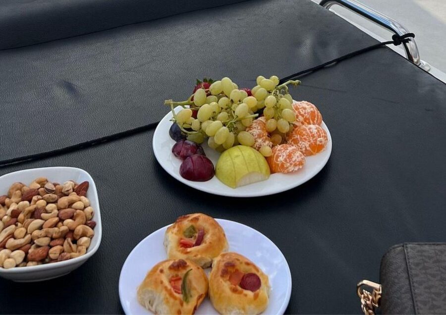 Istanbul: Small-Group Luxury Yacht Sunset Cruise w/ Snacks - Maiden’s Tower and the return toward Karaköy