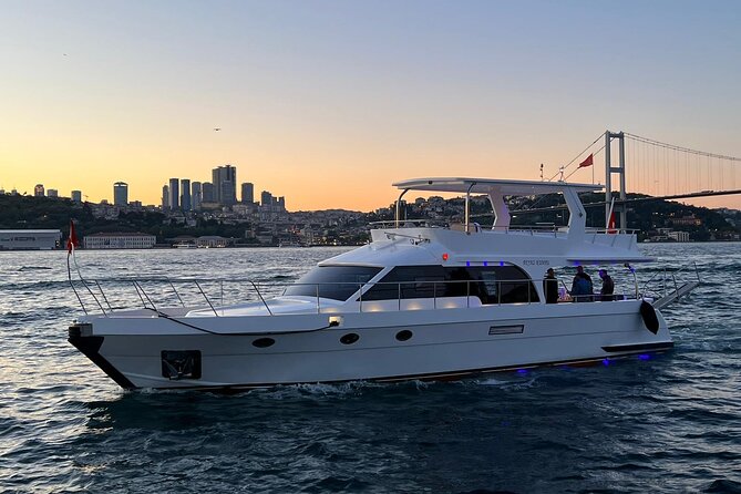 Istanbul: Small-Group Yacht Cruise with Snacks, Sunset or Daytime - Galata Bridge and the opening view